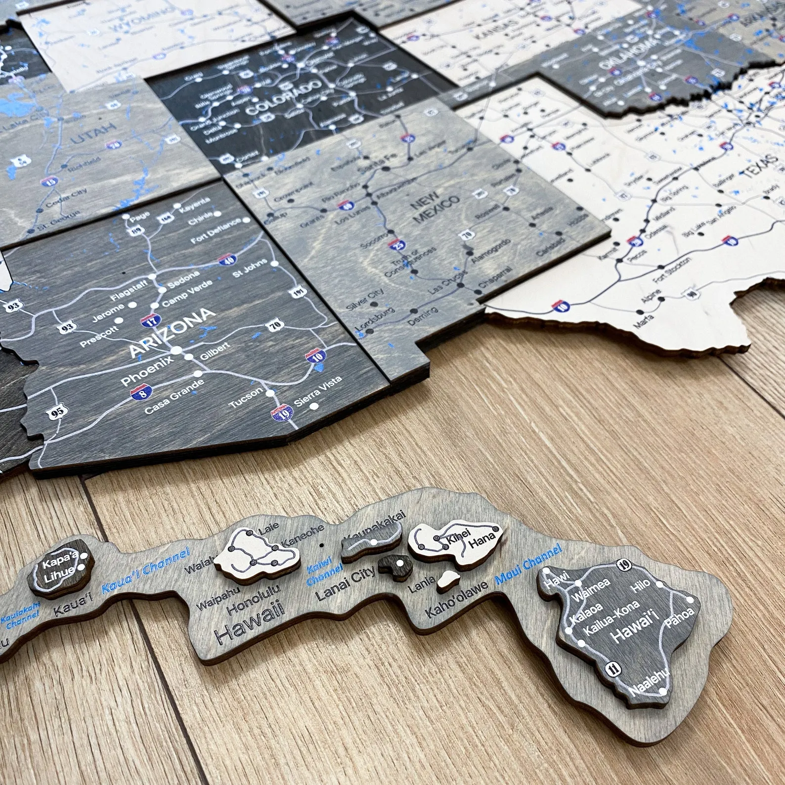 Color Printed Wooden USA Map With Rivers And Lakes Detail - Image 5