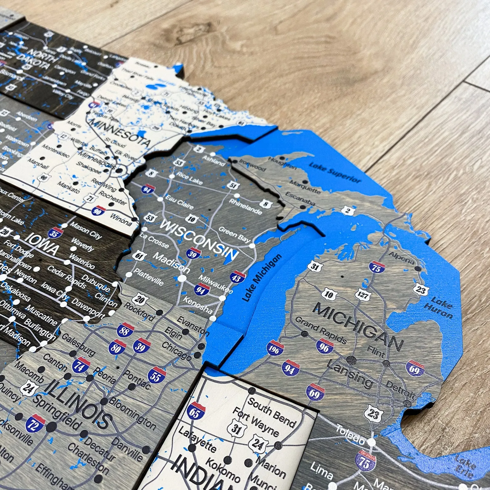 Color Printed Wooden USA Map With Rivers And Lakes Detail - Image 6
